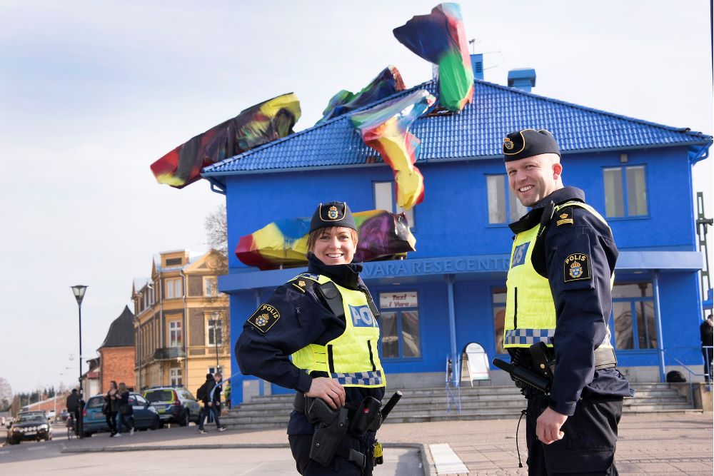 Polisen lovar att öka närvaron och tillsynen vid otrygga platser vid brottsfrekventa tider.