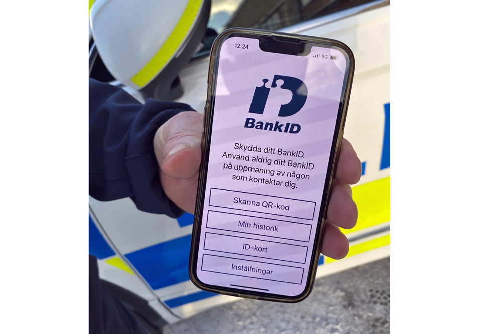 Bild på mobiltelefon med BankId öppet