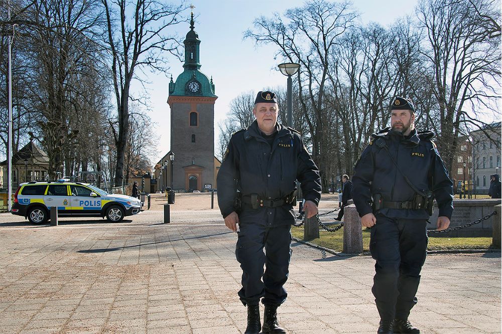 Fotpatrullerande poliser i Vänersborg