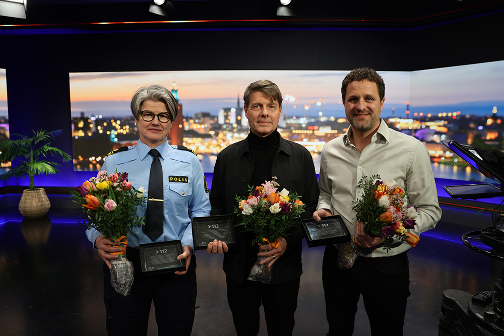 Kikki Dyrvold ansvarig för samverkansfunktionen R9 i polisens stab för Eurovision, Carl-Johan Paulsson, biträdande säkerhetschef för Eurovision från SVT och Ulf Nilsson, säkerhetschef i Malmö stad fick ta emot 112-priset för sin samverkan under Eurovision.