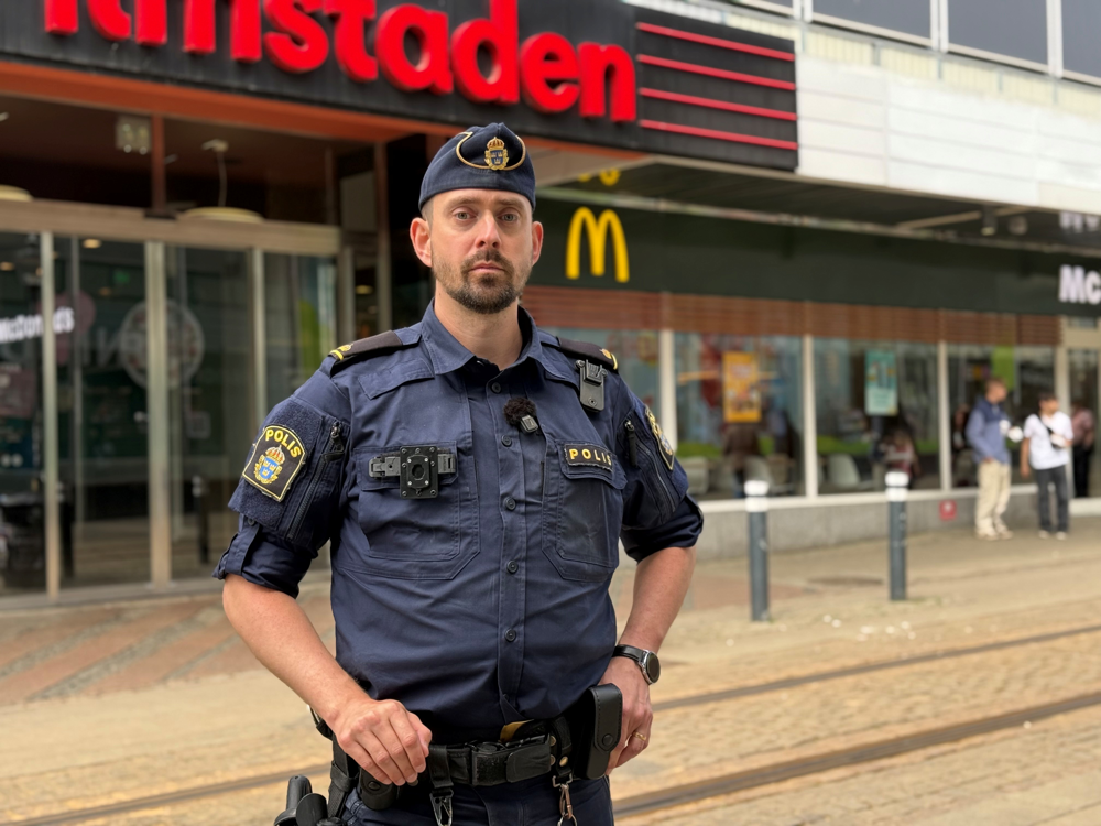 Profilbild på en polisman i uniform.