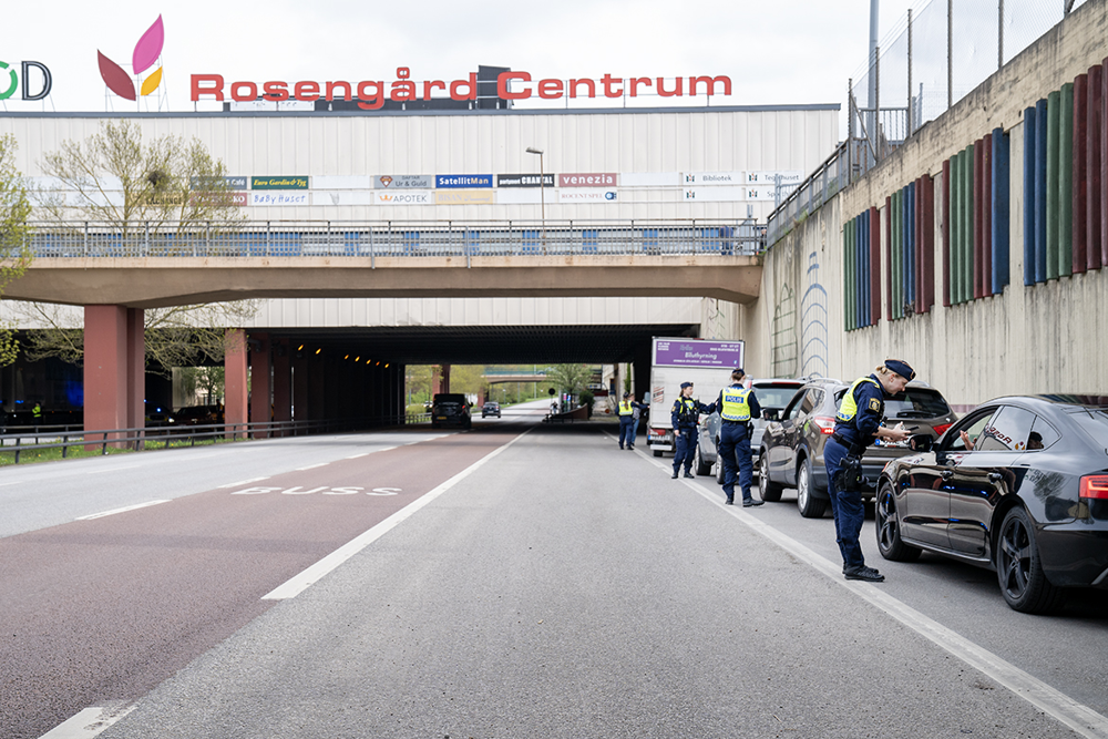 Trafikkontroll vid Rosengårdscentrum