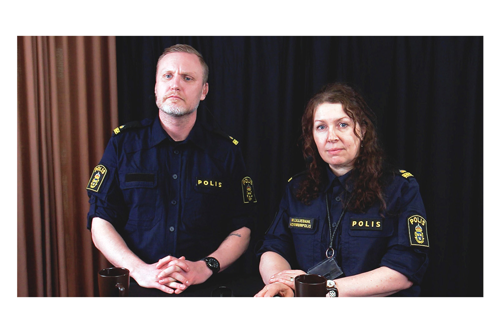 Kommunpoliserna Anders och Malin