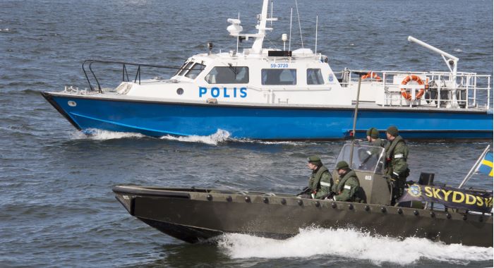 Sjöpolisen tillsammans med försvarsmakten